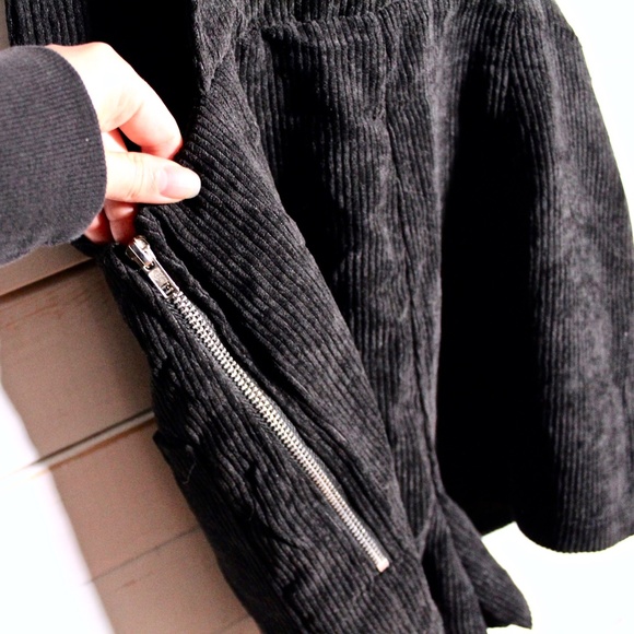 SOLD ZAFUL Dual Pockets Corduroy Pinafore Romper - Picture 4 of 13